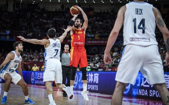 Rudy Fernández, Facu Campazzo, Laprovittola y Deck en el Mundial 2019 Argentina y España final