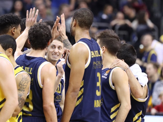 Carroll berlin Jaycee Alba Euroleague